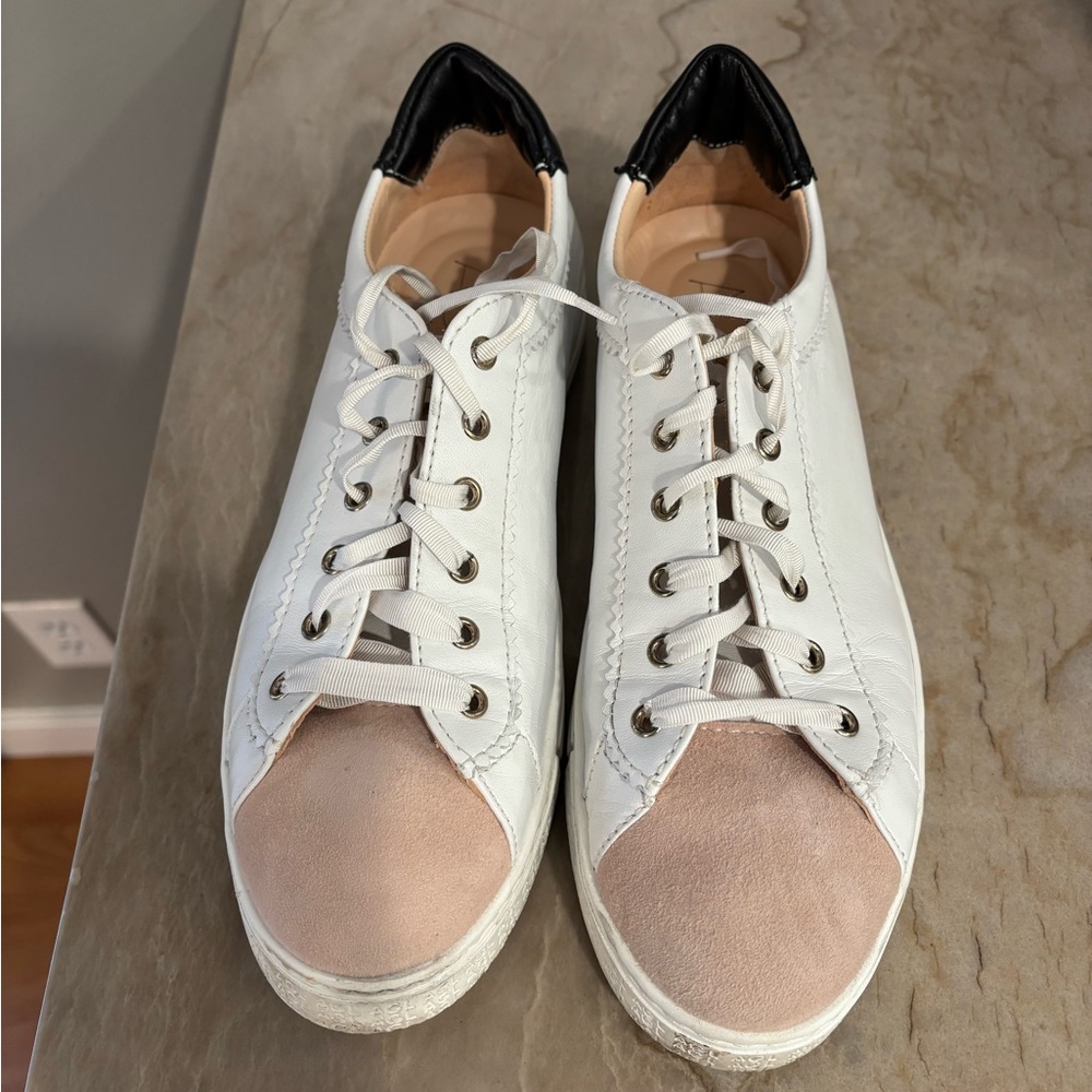 AGL Women’s Sade Sneaker